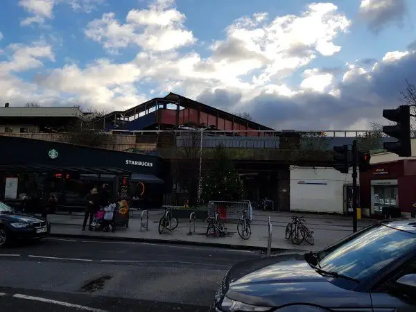 Raynes Park station